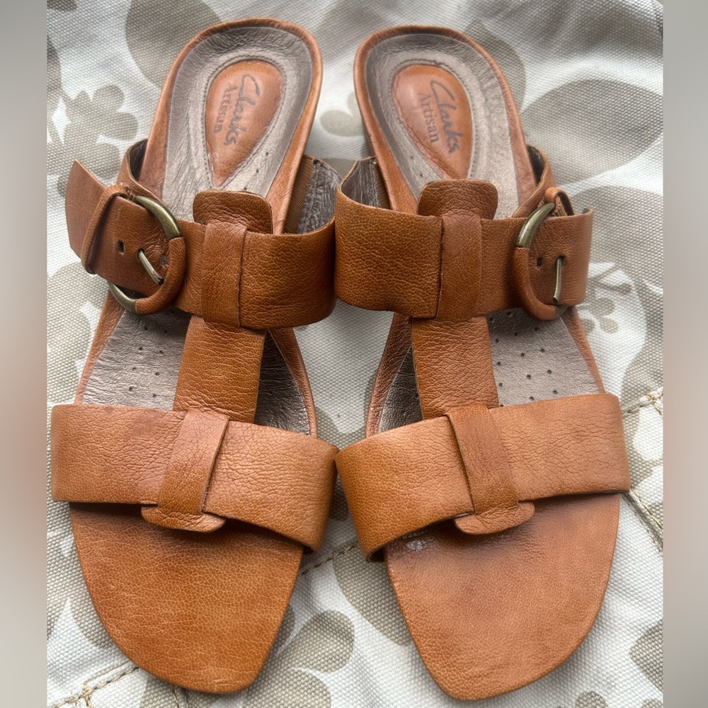 Clarks Tan Sandals Size 8 Worn Once